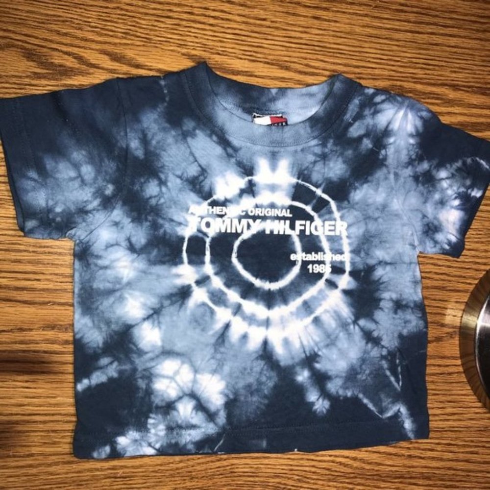 Tommy Hilfiger tie dye tee 6-12 months NEW